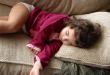 Et barn grøsser når det sovner og under søvn - er det farlig eller ikke?
